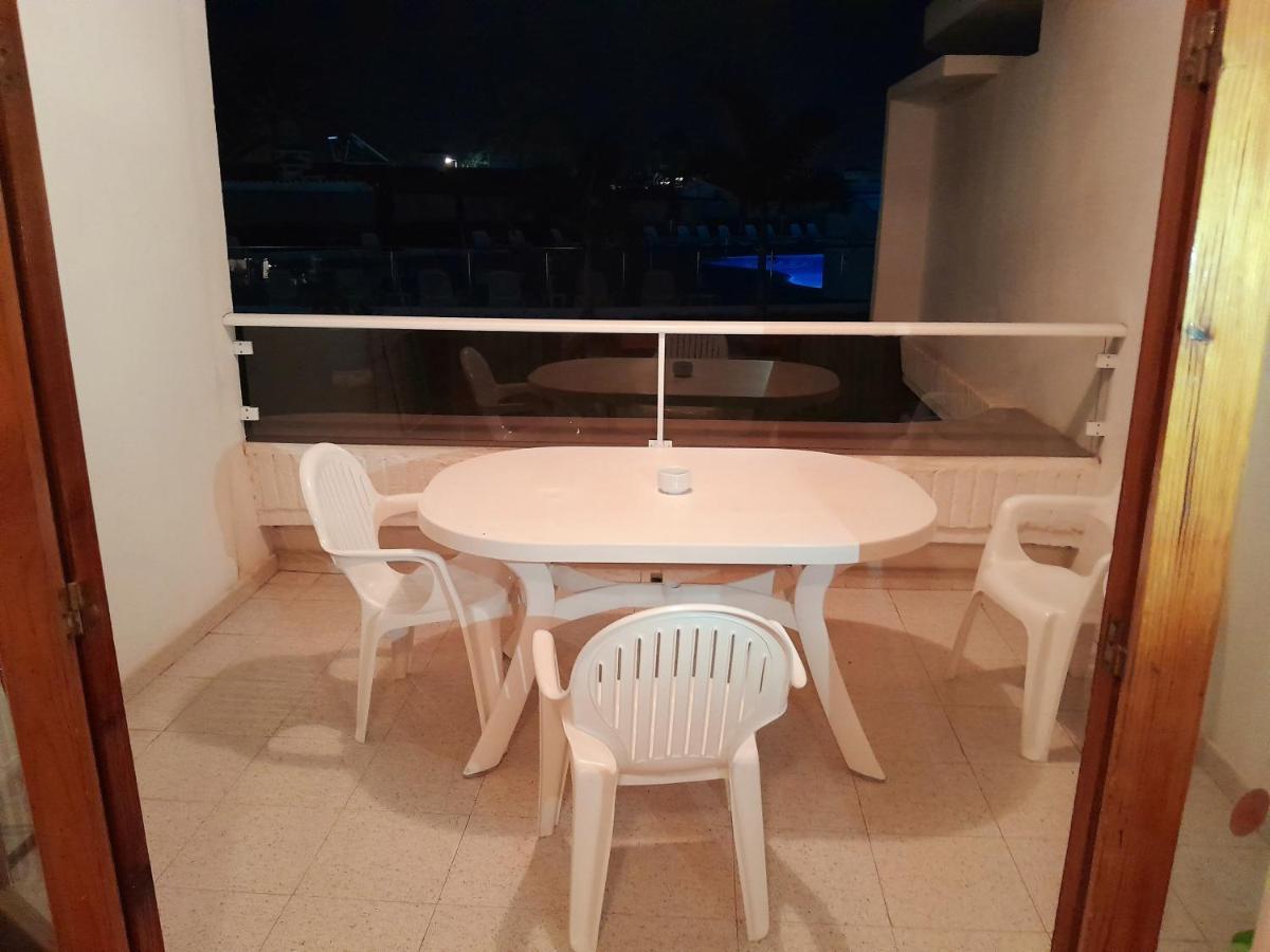 Apartamentos Tamaran San Bartolomé Exterior photo